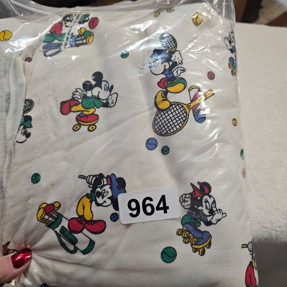 Peter Pan Fabrics Mickey Minnie Sports Golf Tennis Skating Fabric 240" x 80" - Picture 14 of 14